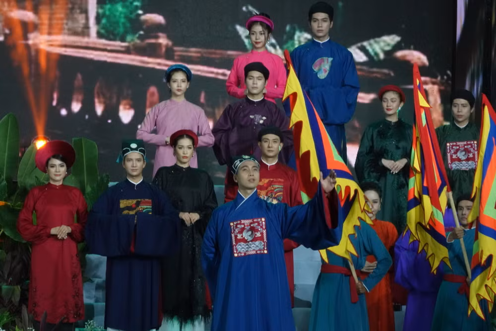 Bộ sưu tập Áo dài ngũ thân của thương hiệu Áo dài Năm Tuyền.