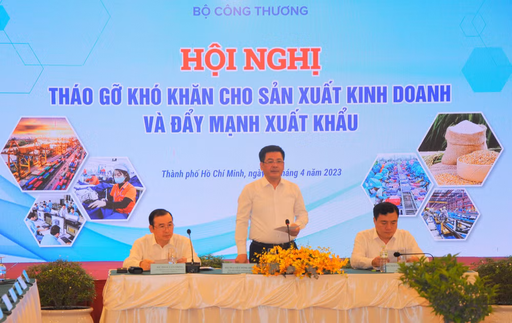 Bộ trưởng Công thương Nguyễn Hồng Diên phát biểu tại hội nghị. (Ảnh: CTV) 