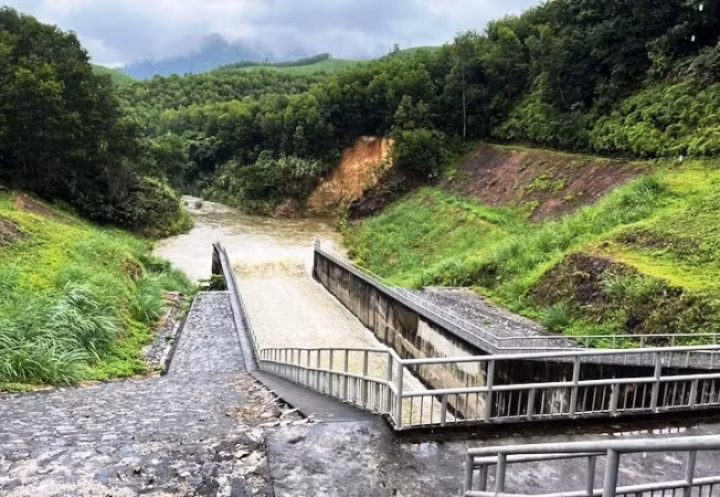 Thanh Hóa ứng phó, chủ động khắc phục hậu quả mưa lũ ảnh 1