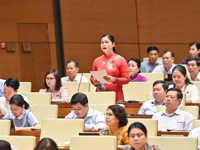 Đại biểu Ma Thị Thúy - Đoàn đại biểu Quốc hội tỉnh Tuyên Quang. (Ảnh: DUY LINH)