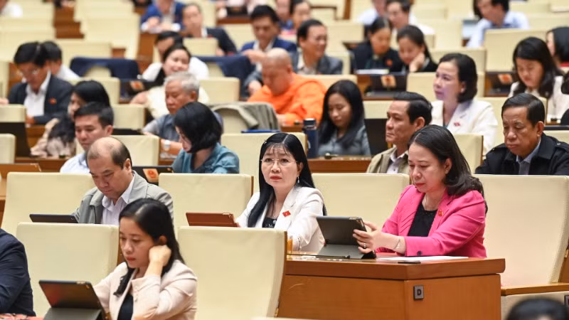 Các đại biểu Quốc hội tham dự phiên họp chiều 29/11. (ẢNH: DUY LINH)