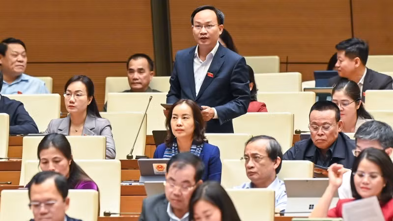 Đại biểu Phạm Văn Thịnh (Bắc Giang) phát biểu. (Ảnh: DUY LINH)