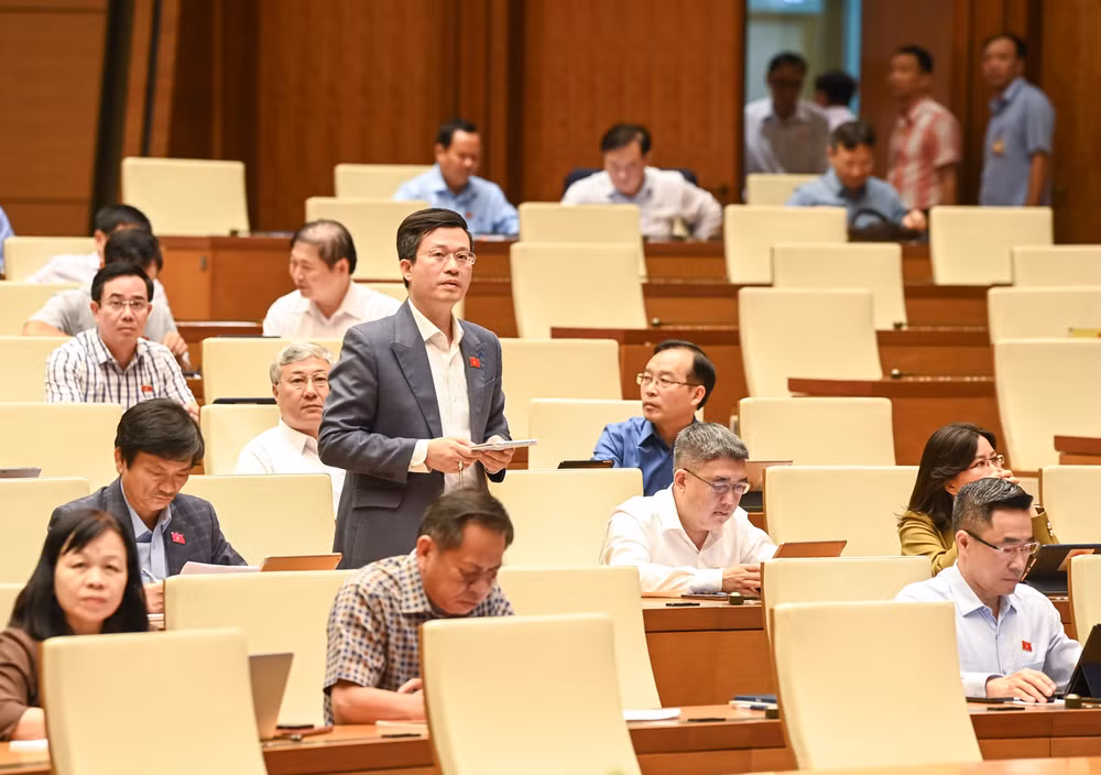 Đại biểu Đỗ Chí Nghĩa - Đoàn đại biểu Quốc hội tỉnh Phú Yên. (Ảnh: DUY LINH)