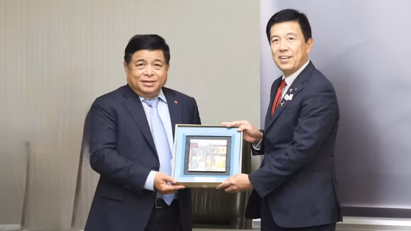 Phó Thủ tướng Nguyễn Chí Dũng tiếp Thị trưởng Nagoya Hirosawa Ichiro. (Ảnh: VGP)