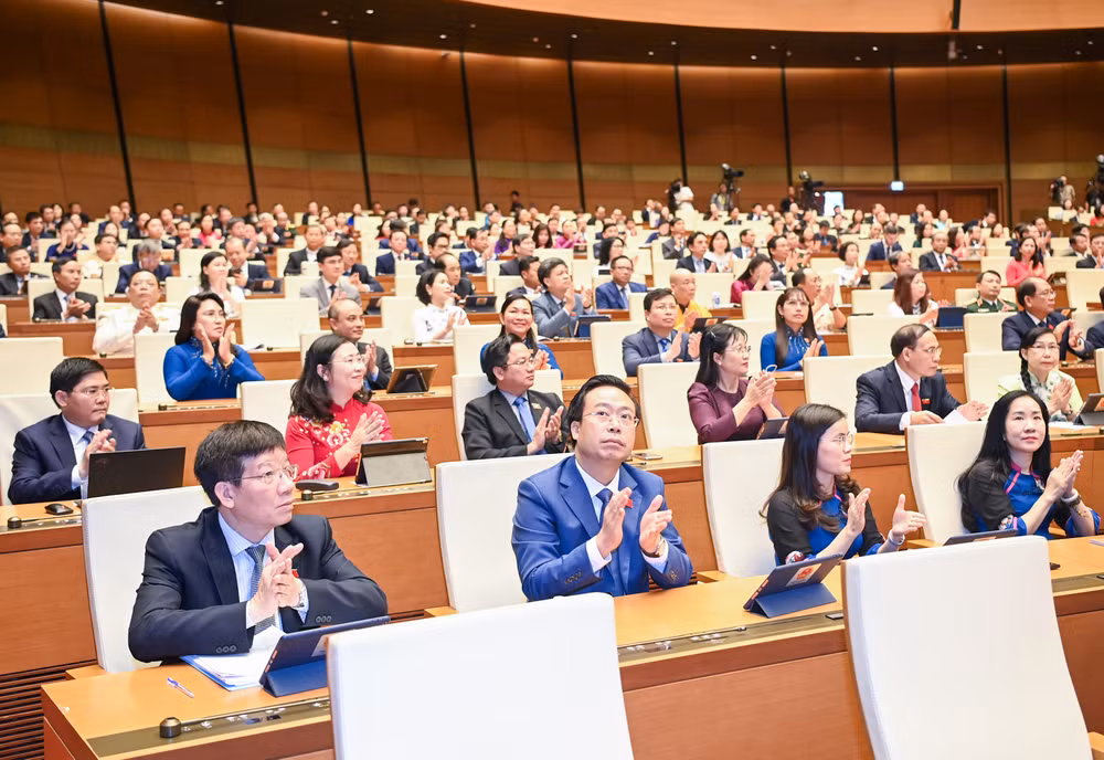 Các đại biểu Quốc hội tại phiên bế mạc Kỳ họp thứ 7, Quốc hội khóa XV. (Ảnh: DUY LINH)