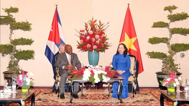 Phó Chủ tịch nước Võ Thị Ánh Xuân tiếp Ủy viên Bộ Chính trị, Phó Chủ tịch nước Cuba Salvador Valdes Mesa. (Ảnh: TTXVN) Phó Chủ tịch nước Võ Thị Ánh Xuân tiếp Ủy viên Bộ Chính trị, Phó Chủ tịch nước Cuba Salvador Valdes Mesa. (Ảnh: TTXVN)