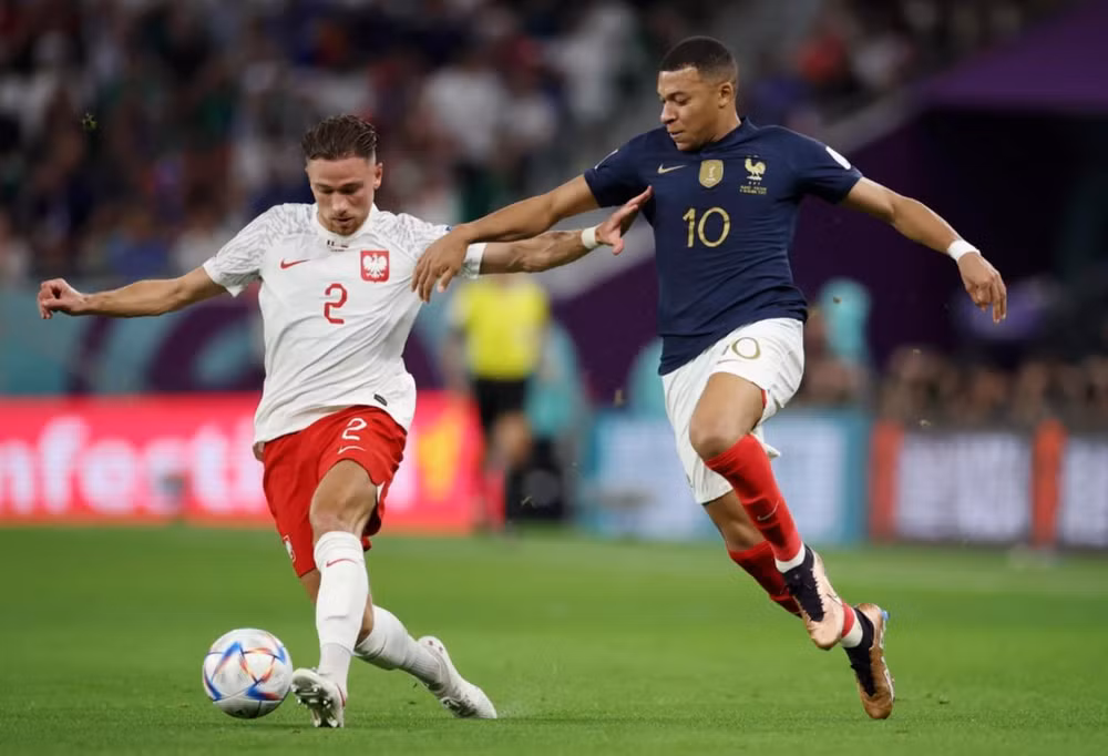 Tốc độ và khả năng càn lướt của Mbappe (số 10) là vũ khí thực sự nguy hiểm của Pháp. (Ảnh: FIFA)