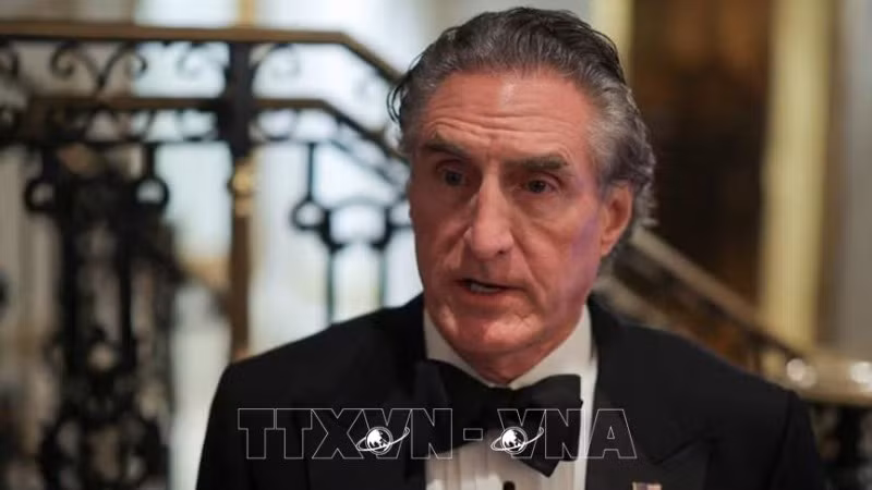 Ông Doug Burgum trong cuộc họp báo tại Palm Beach, Florida, ngày 14/11/2024. (Ảnh: REUTERS/TTXVN)