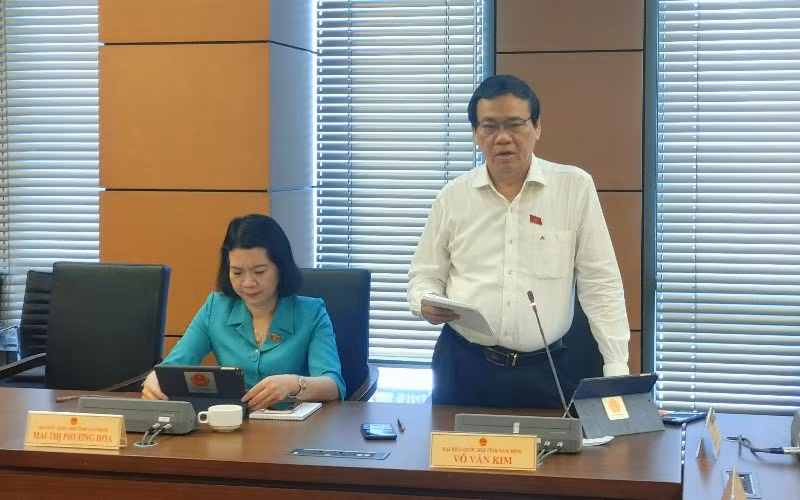 Đại biểu Võ Văn Kim (Nam Định) phát biểu. (Ảnh: TRUNG HƯNG)