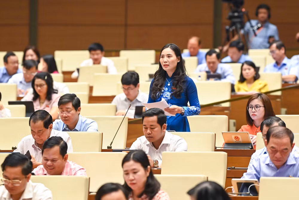 Đại biểu Âu Thị Mai - Đoàn đại biểu Quốc hội tỉnh Tuyên Quang. (Ảnh: DUY LINH)