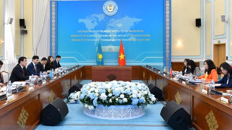 Thứ trưởng Lê Thị Thu Hằng đồng chủ trì Tham vấn chính trị Việt Nam-Kazakhstan.