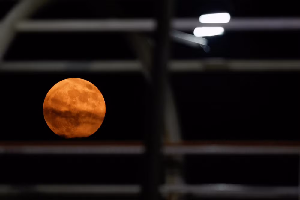 Nguyệt thực một phần ở San Nicolas de los Garza, Mexico, ngày 17/9/2024. (Ảnh: Reuters) Nguyệt thực một phần ở San Nicolas de los Garza, Mexico, ngày 17/9/2024. (Ảnh: Reuters)