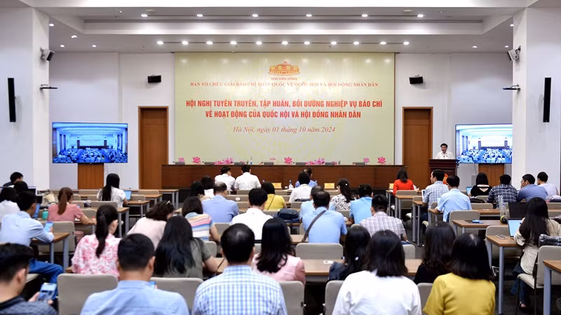 Toàn cảnh hội nghị. 