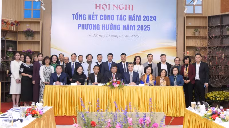 Các đại biểu tham dự hội nghị.