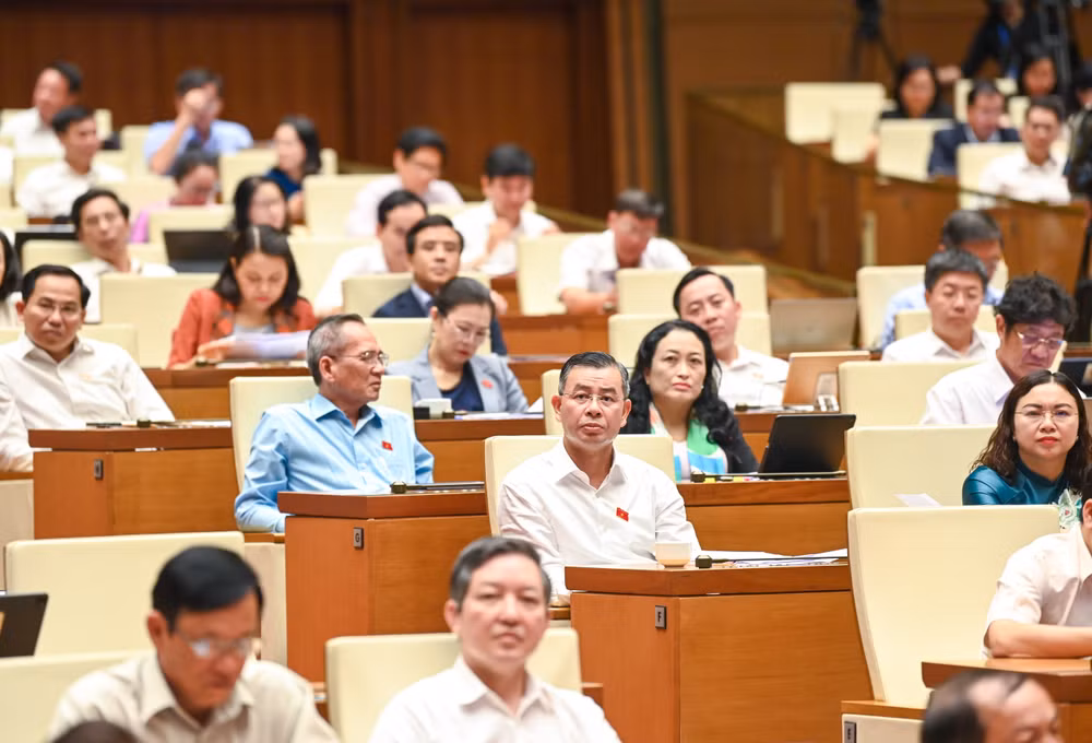 Các đại biểu tham dự phiên chất vấn của Quốc hội, chiều 6/11. (Ảnh: DUY LINH)