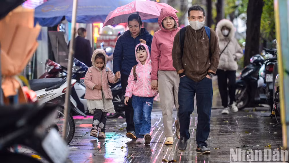 Theo nhận định của Trung tâm Dự báo khí tượng thuỷ văn quốc gia, đây là đợt không khí lạnh có cường độ mạnh nhất mùa đông năm 2023-2024. (Ảnh minh họa: THÀNH ĐẠT)