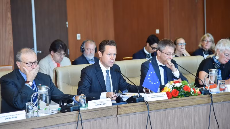 Ông Niclas Kvarnström, Tổng Vụ trưởng Tổng vụ châu Á-Thái Bình Dương thuộc Cơ quan Đối ngoại của EU phát biểu. (Ảnh: Báo Thế giới và Việt Nam) Ông Niclas Kvarnström, Tổng Vụ trưởng Tổng vụ châu Á-Thái Bình Dương thuộc Cơ quan Đối ngoại của EU phát biểu. (Ảnh: Báo Thế giới và Việt Nam)