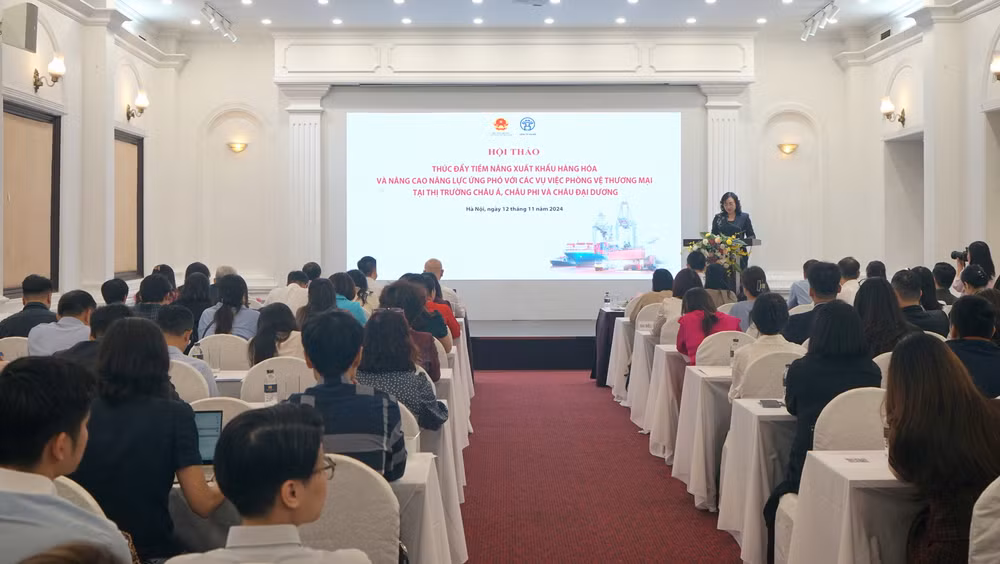 Quang cảnh hội thảo. (Ảnh: TRUNG HƯNG)