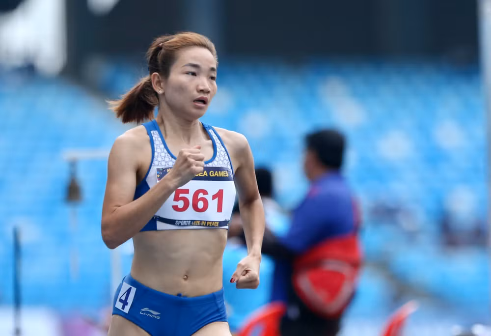Nguyễn Thị Oanh xuất sắc giành hai Huy chương Vàng khi thi đấu liền hai nội dung chỉ cách nhau chưa đầy 30 phút.
