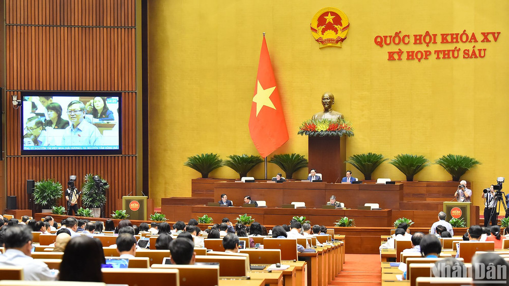 Quang cảnh phiên làm việc tại hội trường Quốc hội tại Kỳ họp thứ 6. (Ảnh: THỦY NGUYÊN) 