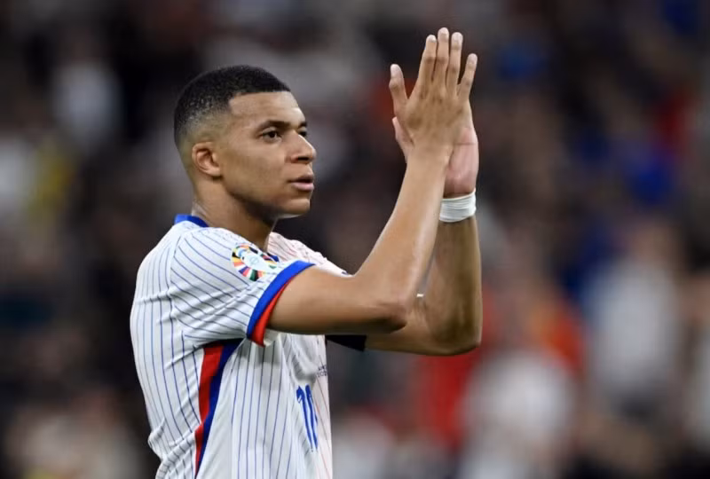 Mbappé vẫn chưa đáp ứng được kỳ vọng ở giải lần này. (Ảnh: Reuters)