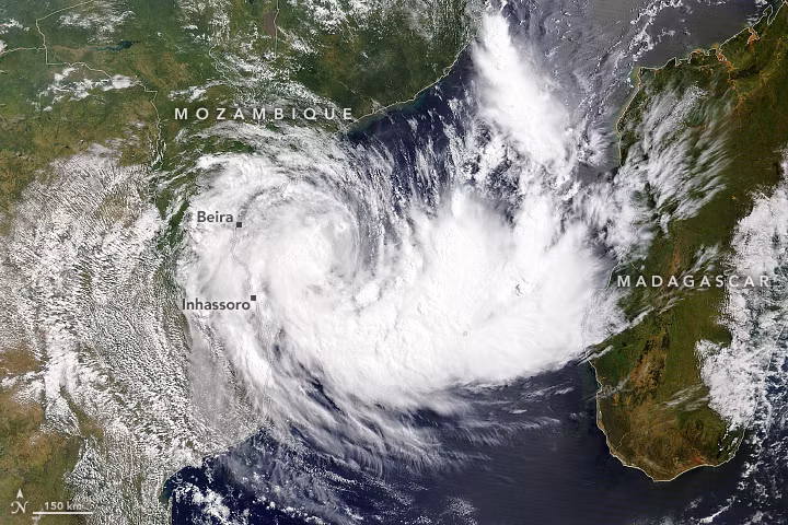 Bão Filipo đã đổ bộ vào Mozambique tại khu vực thành phố Inhassoro. (Ảnh: NASA)