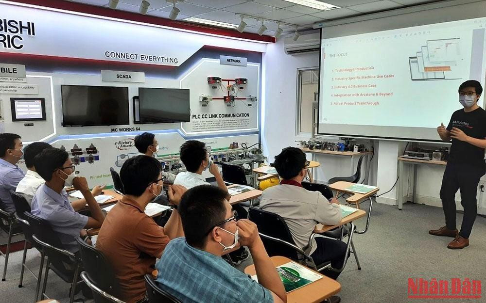 Số hóa mang lại cơ hội phát triển lớn cho các doanh nghiệp. (Ảnh minh họa: CAO TÂN)