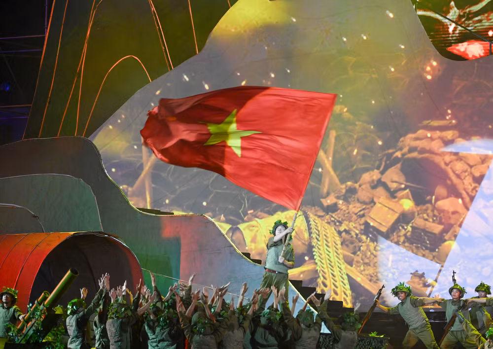 Tiết mục nghệ thuật tại chương trình. Tiết mục nghệ thuật tại chương trình.