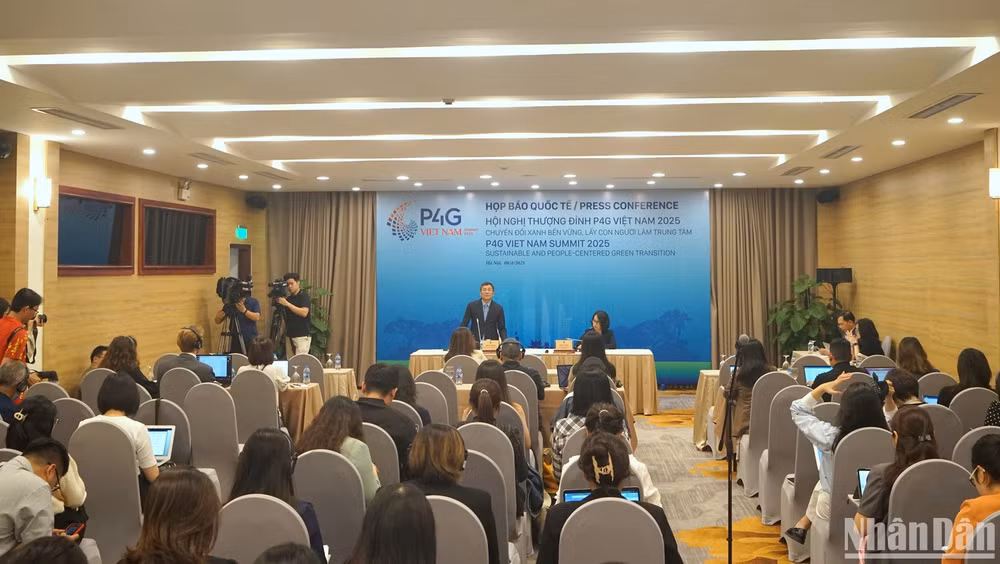 Toàn cảnh họp báo quốc tế về Hội nghị P4G lần thứ 4 năm 2025. (Ảnh: TRUNG HƯNG) 