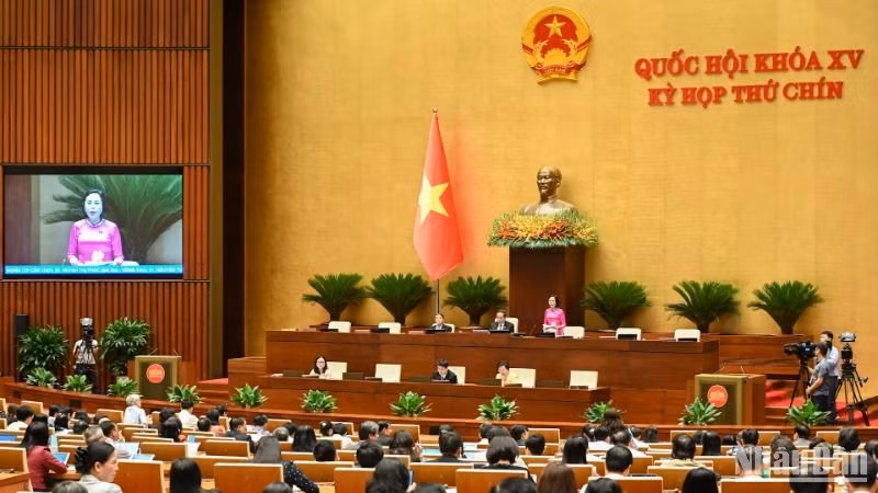 Phó Chủ tịch Quốc hội Nguyễn Thị Thanh điều hành phiên họp. (Ảnh: BÙI GIANG) 