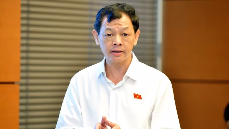 Đại biểu Nguyễn Tri Thức - Đoàn đại biểu Quốc hội Thành phố Hồ Chí Minh.