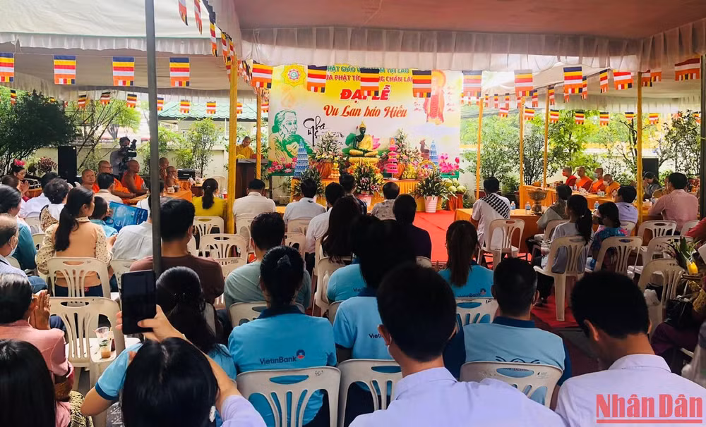 Quang cảnh buổi lễ.