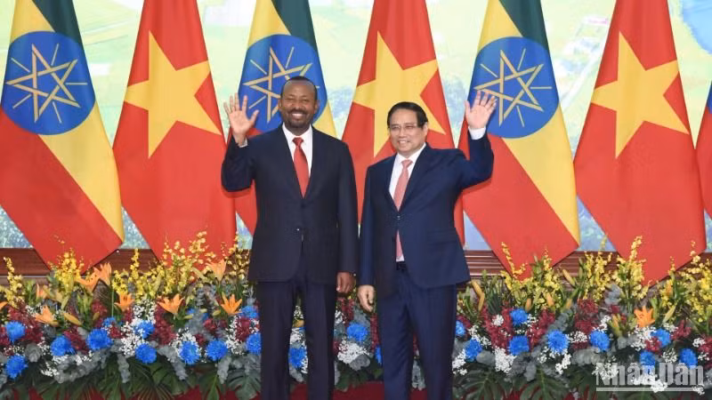 Thủ tướng Phạm Minh Chính và Thủ tướng Ethiopia Abiy Ahmed Ali. (Ảnh: TRẦN HẢI) 