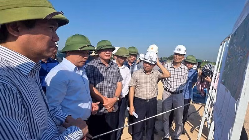 Lãnh đạo và các cơ quan chức năng của tỉnh thường xuyên kiểm tra, đôn đốc và giải quyết các vướng mắc tại các công trình thi công.