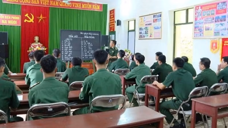 Lớp học tiếng Mông của đồn Biên phòng Na Ngoi.