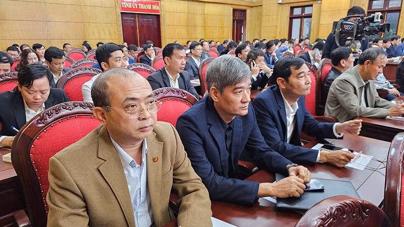 Các đại biểu tham dự hội nghị tại Tỉnh ủy Thanh Hóa.