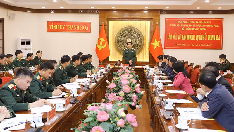 Quang cảnh buổi làm việc.