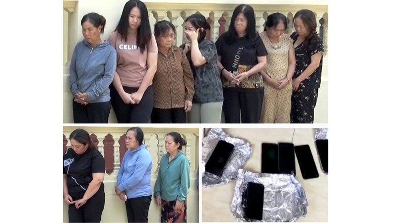 Các đối tượng trộm cắp, móc túi cùng tang vật vụ án.