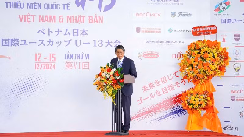 Đại sứ đặc mệnh toàn quyền Nhật Bản tại Việt Nam Ito Naoki phát biểu chào mừng giải.