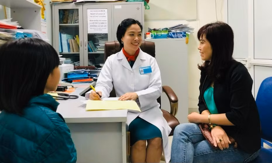 Khám và tư vấn dinh dưỡng tại Khoa tư vấn dinh dưỡng trẻ em (Viện Dinh dưỡng).