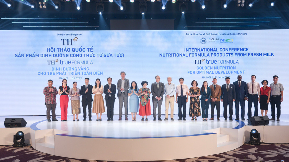 Các đại biểu trong nước và quốc tế tham gia Hội thảo.