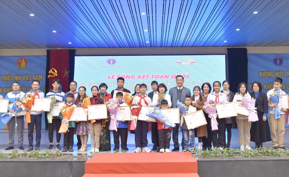 Lễ trao giải Cuộc thi tìm hiểu kiến thức về phòng, chống tác hại của thuốc lá dành cho thiếu nhi năm 2023