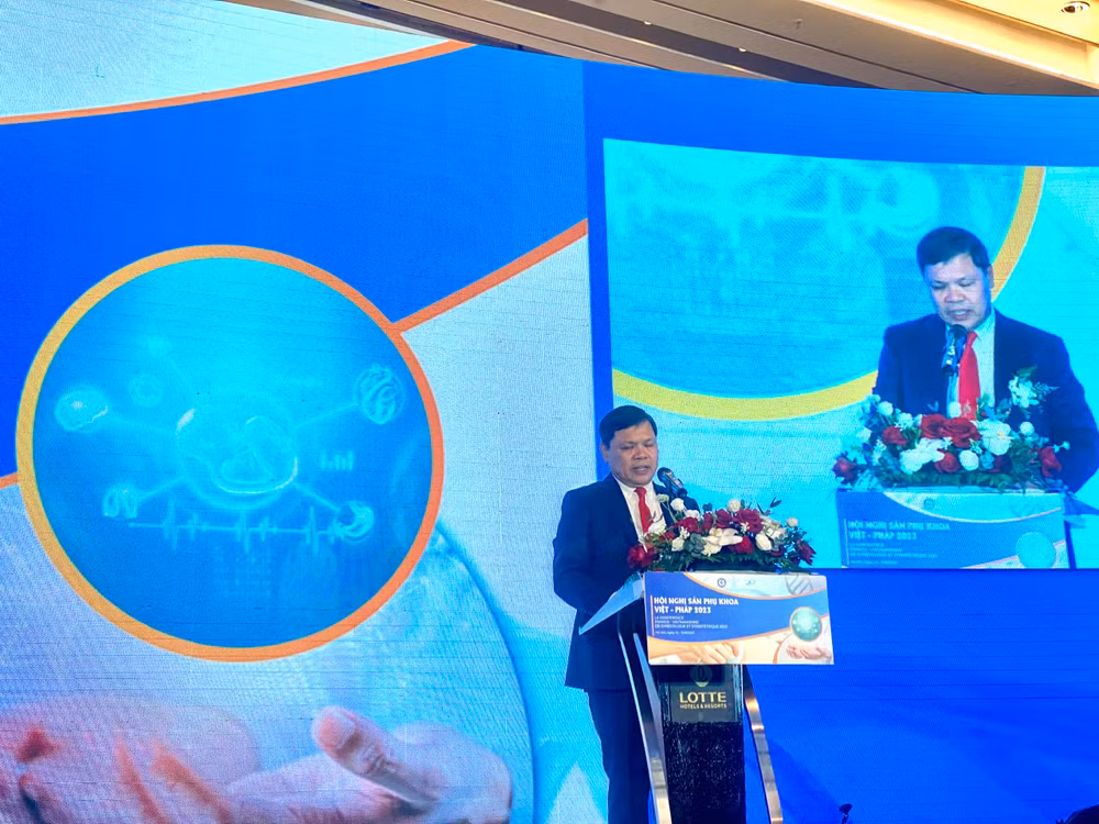 PGS, TS Trần Danh Cường, Giám đốc Bệnh viện Phụ sản Trung ương phát biểu tại Hội nghị.