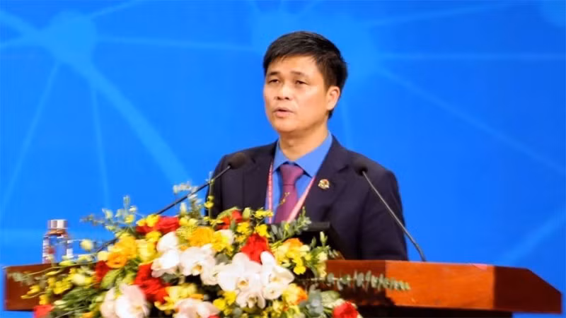 Ông Ngọ Duy Hiểu, Phó Chủ tịch Tổng Liên đoàn Lao động Việt Nam kiêm giữ chức Ủy viên Hội đồng quản lý Bảo hiểm xã hội. (Ảnh: TTXVN)