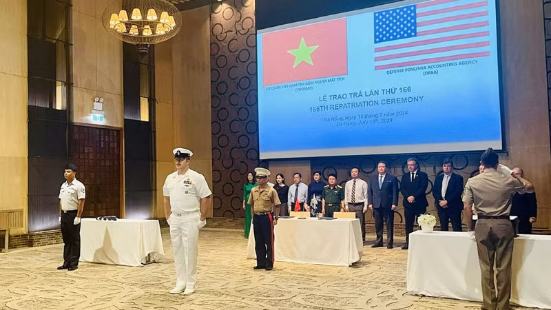 Lễ hồi hương hài cốt quân nhân Hoa Kỳ mất tích trong chiến tranh ở Việt Nam (MIA) lần thứ 166.