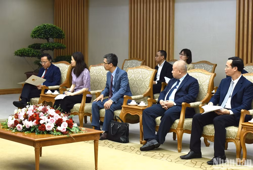 Đại diện lãnh đạo các bộ, ban, ngành của Chính phủ Việt Nam tham dự buổi tiếp.