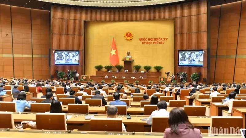 Quang cảnh một phiên thảo luận ở hội trường tại Kỳ họp thứ 6, Quốc hội khóa XV. (Ảnh minh họa: DUY LINH) 