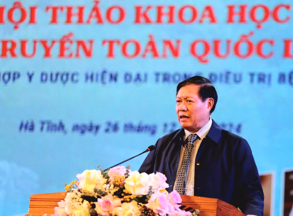 Thứ trưởng Y tế Đỗ Xuân Tuyến phát biểu tại hội thảo.