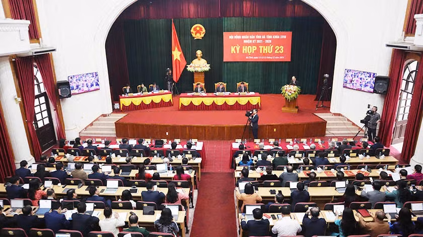 Kỳ họp thứ 23 Hội đồng nhân dân tỉnh Hà Tĩnh khóa 18 đã thông qua 26 nghị quyết chuyên đề. 