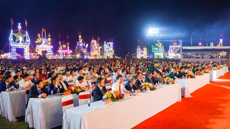 Quang cảnh Lễ kỷ niệm 50 năm ngày giải phóng quê hương Thăng Bình (26/3/1975-26/3/2025).